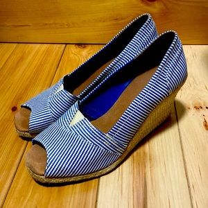 Wanted wedges, size 7, white and blue stripped, worn 1-2 times
